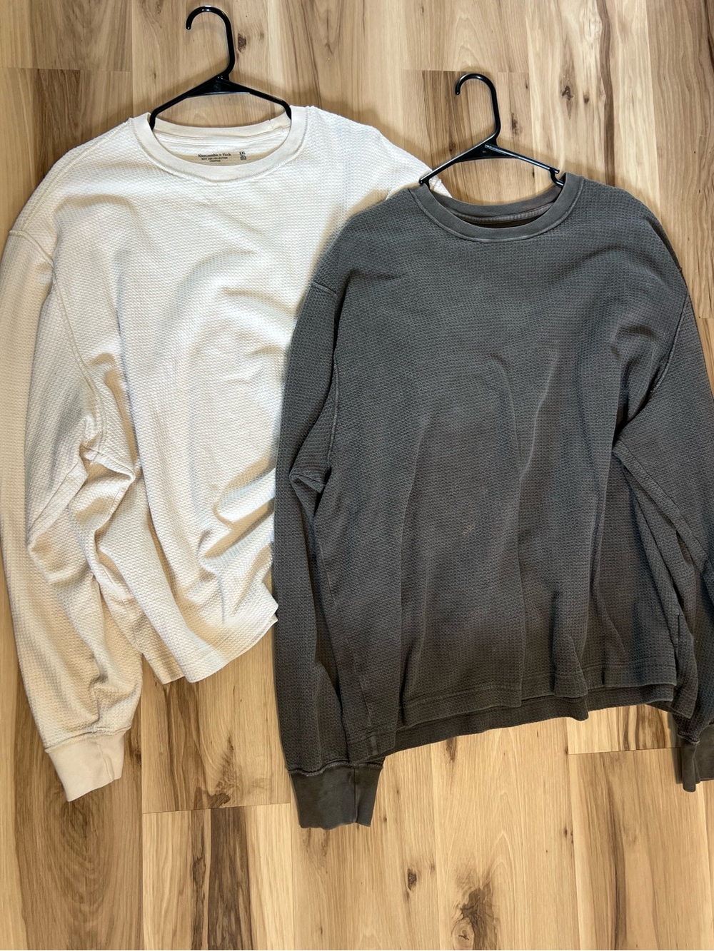 Abercrombie & Fitch Men's Waffle Knit Long Sleeve Tees Bundle - Cream & Green